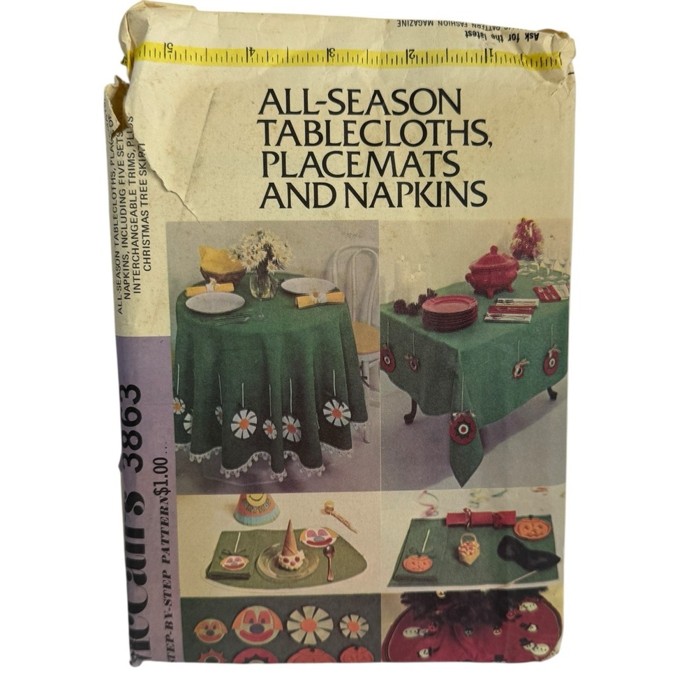 MCCALLS 3863 All-Season Tablecloths, Placemats, Napkins, Trim Sewing Pattern‎ UC